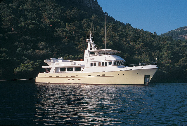 TIVOLI | 2001 27.61m (90’5″) Vripack Doggersbank design Explorer Steel Motor Yacht from Turkish shipyard Proteskan