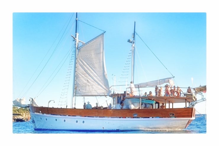 TRUE LOVE | 1944 23.55m (77’9″) Classic Ketch Motor Sail Yacht from German shipyard Burmester