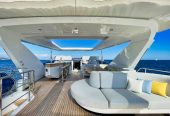 WAVE | 2019 26.78m (87’10”) Luxury Flybridge Performance Motor Yacht from Italian shipyard AZIMUT