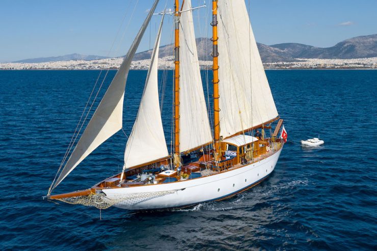 WEATHERBIRD | 1931 31m (101’7″) Classic Schooner Sail Yacht from French shipyard Chantelot & Lemaistre