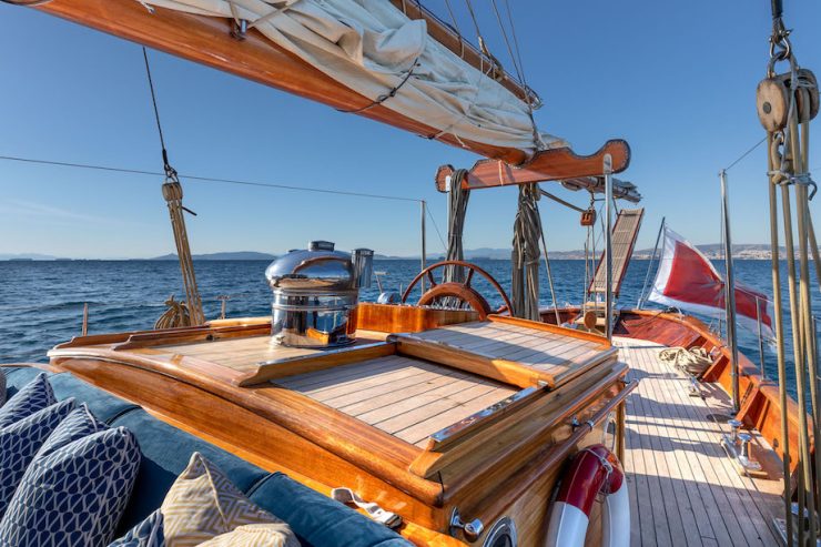 WEATHERBIRD | 1931 31m (101’7″) Classic Schooner Sail Yacht from French shipyard Chantelot & Lemaistre