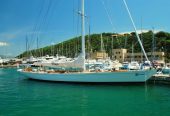 Whitefin | 1985 27.43m (90′) Classic Cruising Racer Sail Yacht from American shipyard Renaissance Yachts