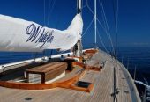 Whitefin | 1985 27.43m (90′) Classic Cruising Racer Sail Yacht from American shipyard Renaissance Yachts