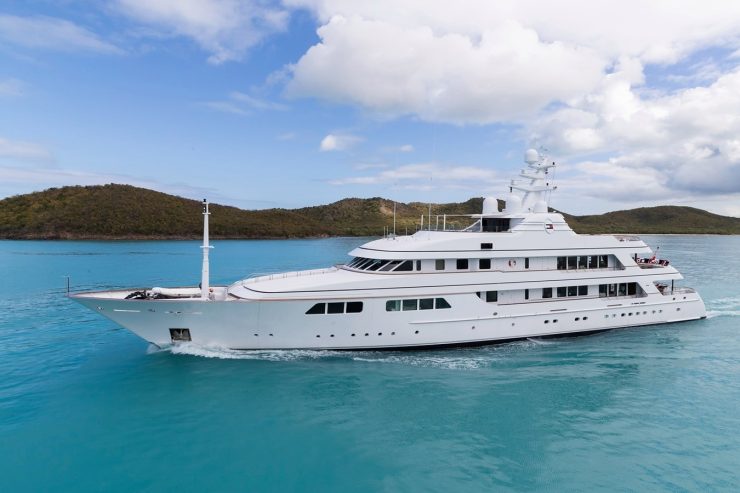 FLAG | 2000 62.3m (204’5″) Luxury Tri-Deck Steel Motor Yacht from renowned Dutch shipyard Feadship