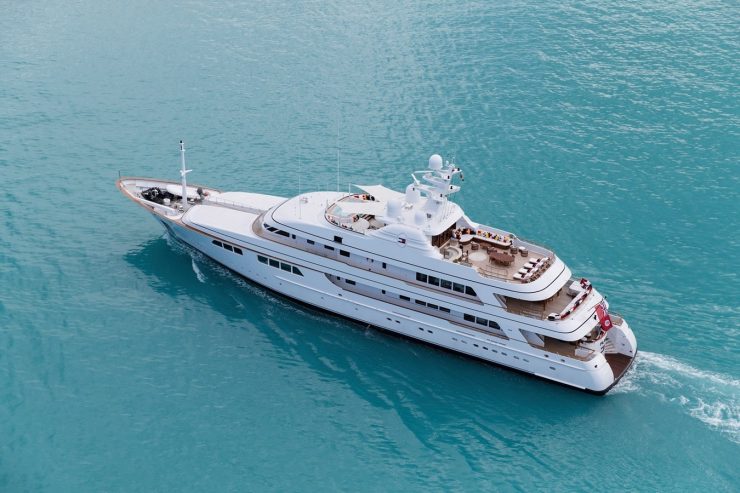 FLAG | 2000 62.3m (204’5″) Luxury Tri-Deck Steel Motor Yacht from renowned Dutch shipyard Feadship