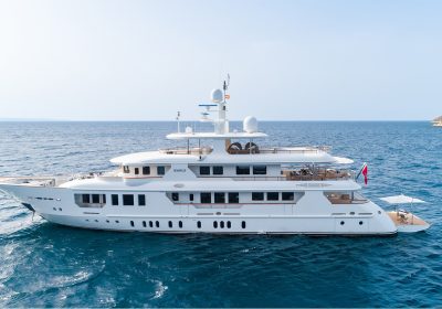 HEMABEJO-2012-44.8m-147-Motor-Yacht-for-sale-YachtDealz1