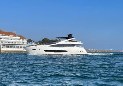 JULIA-CAROLINE-2019-26m-86ft-Sunseeker-Yacht-For-Sale-YachtDealz6