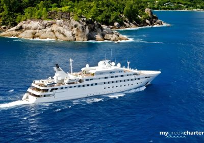 LAUREN-L-2002-90M-295222-MOTOR-YACHT-FOR-CHARTER-YACHTDEALZ19