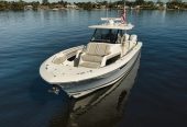 LOW RISE | 2022 12.19m (40′) Fast Sport Fisher Motor Yacht from American shipyard Pursuit Boats