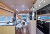 M3 | 2013 22.99m (75’5″) Luxury High Performance Flybridge Motor Yacht from Italian shipyard RIVA