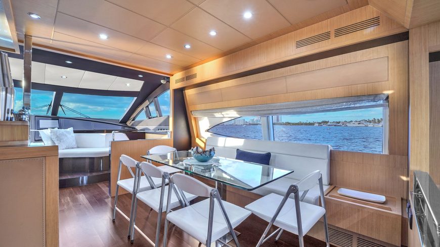 M3 | 2013 22.99m (75’5″) Luxury High Performance Flybridge Motor Yacht from Italian shipyard RIVA