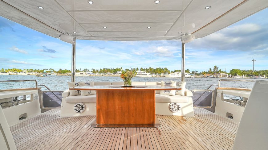 M3 | 2013 22.99m (75’5″) Luxury High Performance Flybridge Motor Yacht from Italian shipyard RIVA