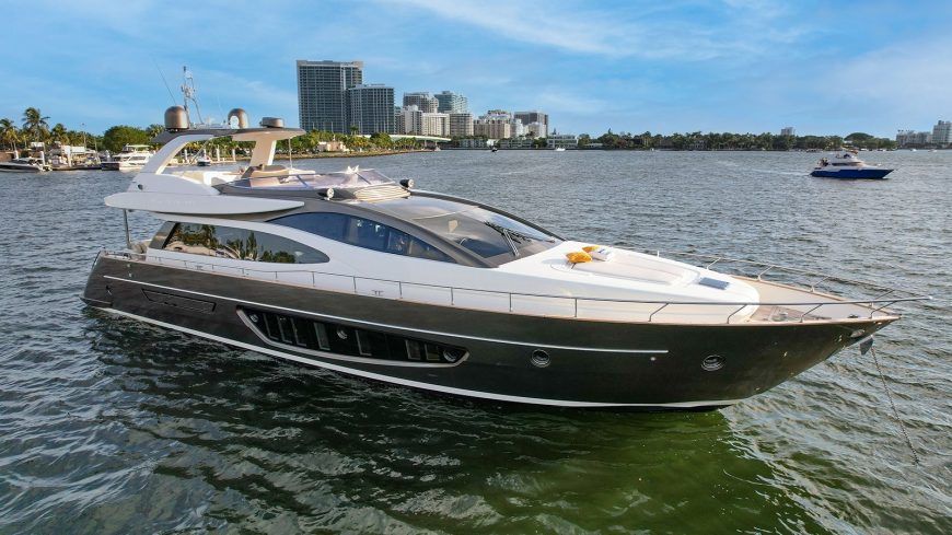 M3 | 2013 22.99m (75’5″) Luxury High Performance Flybridge Motor Yacht from Italian shipyard RIVA