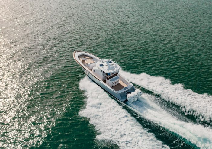 RICOCHET | 2019 38′ (11.58m) Sport Fisher Motor Yacht from American shipyard WINTER YACHTS