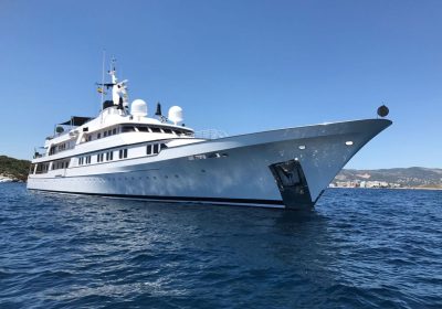 SANOO-1979-61m-200-ft-Classic-Motor-Yacht-for-sale-YachtDealz25