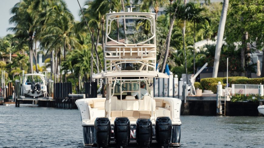 TONTO | 2018 12.8m (42′) Luxury Center Console Sport Fisher Motor Yacht from American shipyard Scout Boats