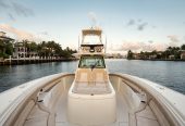 TONTO | 2018 12.8m (42′) Luxury Center Console Sport Fisher Motor Yacht from American shipyard Scout Boats