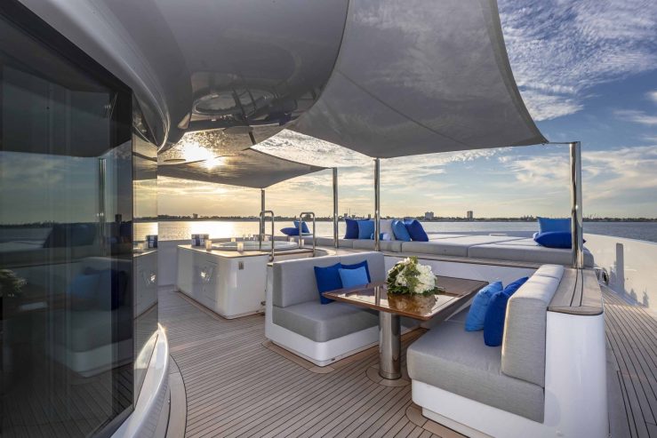 TOP FIVE II | 2021 61m (200’1″) Luxury Tri-Deck Steel Motor Yacht from legendary Dutch shipyard Royal Hakvoort