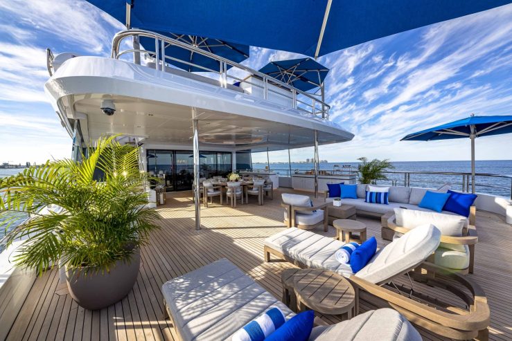 TOP FIVE II | 2021 61m (200’1″) Luxury Tri-Deck Steel Motor Yacht from legendary Dutch shipyard Royal Hakvoort