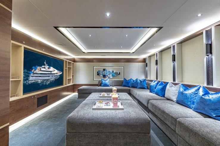 TOP FIVE II | 2021 61m (200’1″) Luxury Tri-Deck Steel Motor Yacht from legendary Dutch shipyard Royal Hakvoort