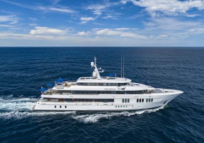 TOP-FIVE-II-2021-61m-200122-Motor-Yacht-for-charter-YachtDealz6