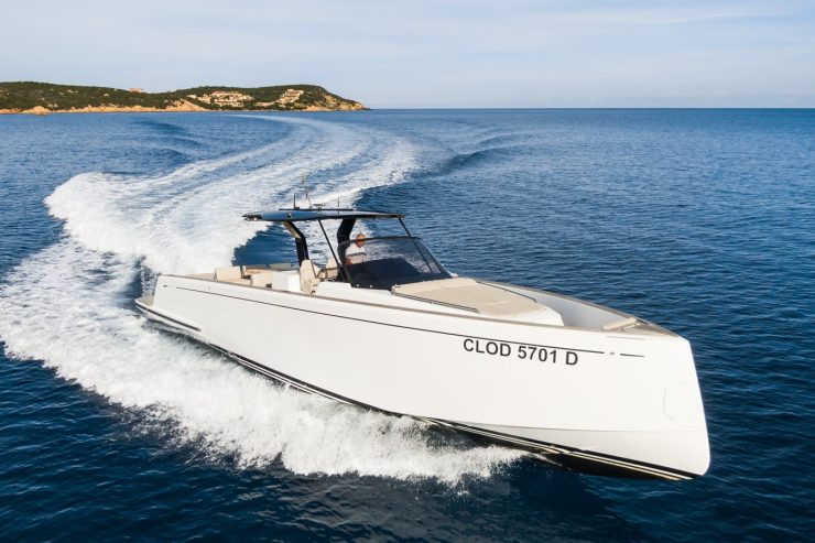 CLODY | 2020 14m (46′) PARDO 43 Luxury Day Motor Yacht from Italian shipyard Pardo Yachts