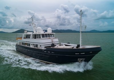 DOUBLEYOU-1999-27.4m-871122-Explorer-Motor-Yacht-for-sale-YachtDealz1