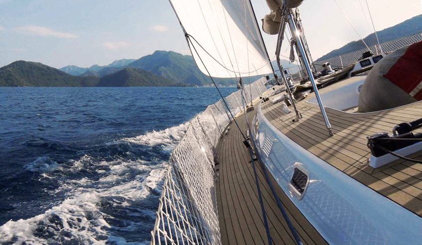 FAR II KIND | 1996 21.89m (71’8”) Performance Sloop Sail Yacht from South African shipyard Southern Wind