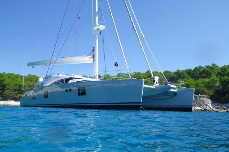 IPHARRA | 2009 31.1m (102′) Luxury Catamaran Aluminium Motor Sail Yacht from Polish shipyard SUNREEF YACHTS