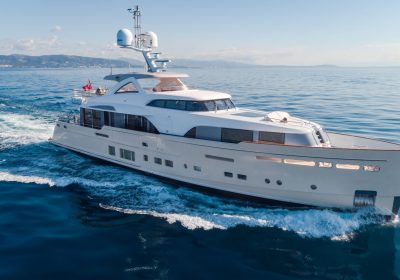 SOLIS-2015-34m-111722-Motor-Yacht-for-sale-YachtDealz1