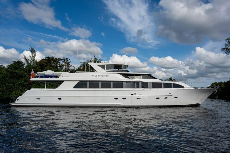 SUPERSTAR | 2001 34.14m (112′) Luxury Raised Pilothouse Motor Yacht from American shipyard WESTPORT