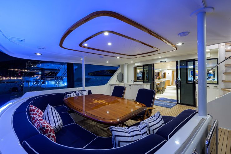 SUPERSTAR | 2001 34.14m (112′) Luxury Raised Pilothouse Motor Yacht from American shipyard WESTPORT