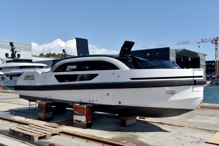 WB | 2023 7.5M (24’8″) CUSTOM LIMO TENDER FROM ITALIAN SHIPYARD WOODEN BOATS SRL