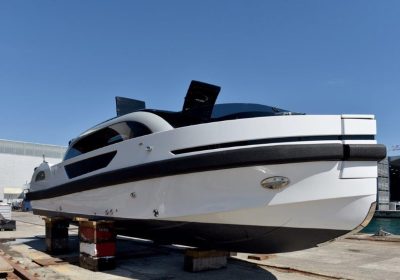 WB-2023-7.5M-24822-CUSTOM-LIMO-TENDER-FOR-SALE-YACHTDEALZ14