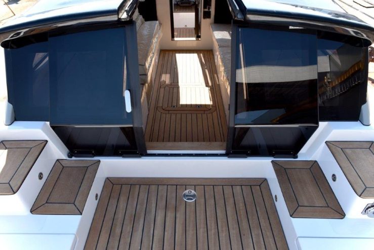 WB | 2023 7.5M (24’8″) CUSTOM LIMO TENDER FROM ITALIAN SHIPYARD WOODEN BOATS SRL