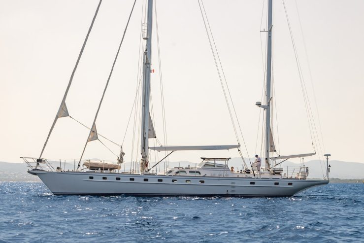 ALTAIR | 1987 25m (82′) Classic Ketch Sailing Yacht built by Dutch shipyard Van Dam Nordia