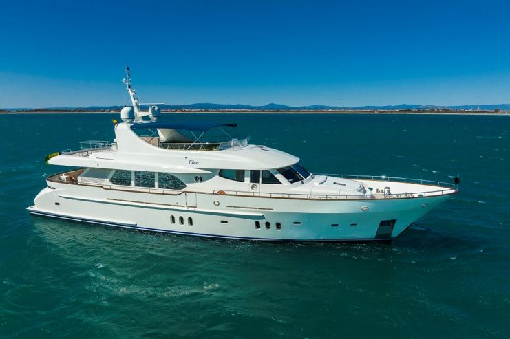 CIAO | 2007 29m (94ft) Luxury Flybridge Aluminium Motor Yacht from Dutch shipyard MOONEN YACHTS