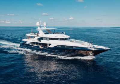 COUNTLESS-2016-40.23m-132-Motor-Yacht-for-sale-YachtDealz13