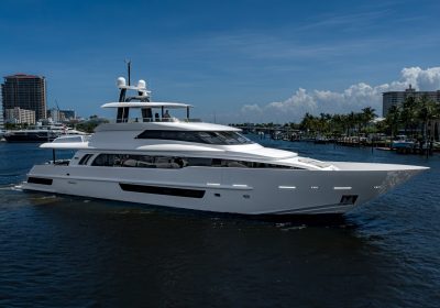 CRESCENT-LADY-2020-35.66m-117-Motor-Yacht-FOR-SALE-YACHTDEALZ1