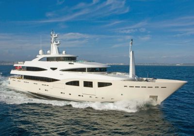 MARAYA-Motor-yacht-for-charter-YachtDealz14