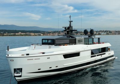 PRIVATE-2-2021-34.99m-1141022-Motor-Yacht-for-sale-YachtDealz1