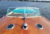 BERKELEY SQUARE | 1958/2020 8m (26ft) Luxury Motorboat built Italian shipyard Riva