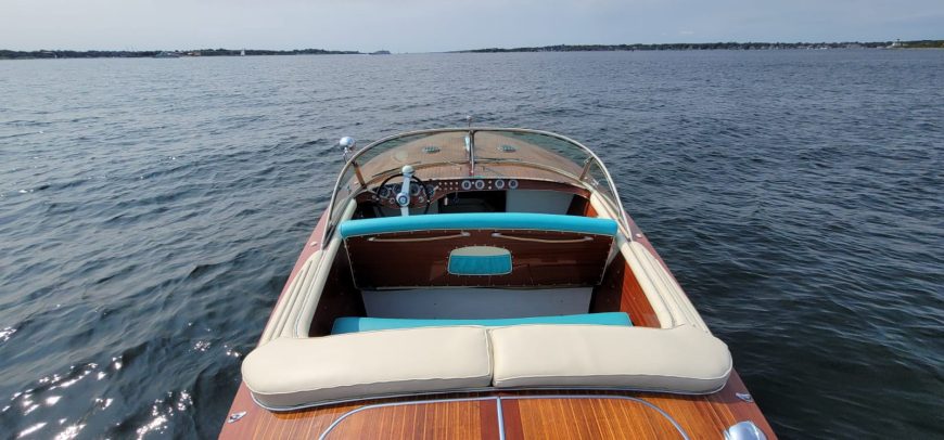 BERKELEY SQUARE | 1958/2020 8m (26ft) Luxury Motorboat built Italian shipyard Riva