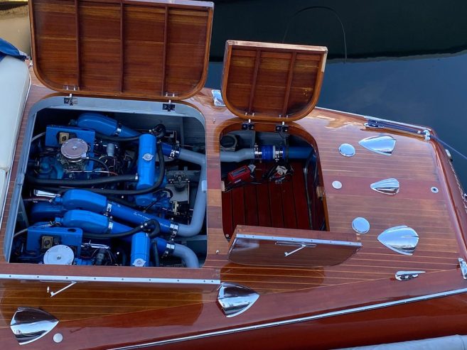 BERKELEY SQUARE | 1958/2020 8m (26ft) Luxury Motorboat built Italian shipyard Riva