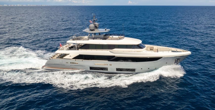 OCEAN Z | 2018 33m (108’2″) Ferretti