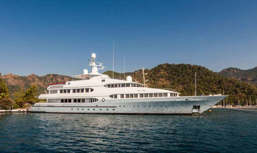 SAMAX | 1996 55m (180’4″) Feadship