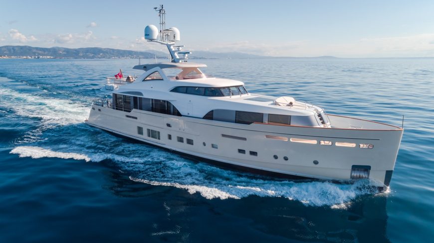 SOLIS | 2015 34m (112ft) Luxury Custom Motor Yacht built by Dutch shipyard Mulder