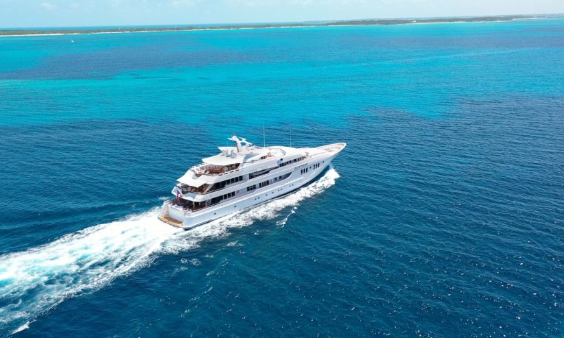 BLUE MOON | 2005 60.35m (197’9″) Feadship Van Lent