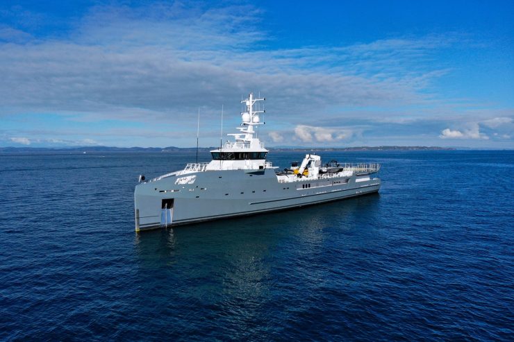 DAPPLE | 2014 67m (220ft) Luxury Support Vessel built by Damen Yachting