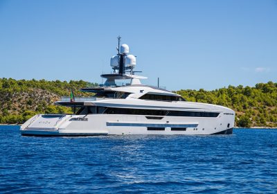 KINDA-2022-49.99m-164-Motor-Yacht-for-sale-YachtDealz1-1